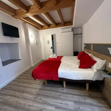 Casa Cando Πανσιόν